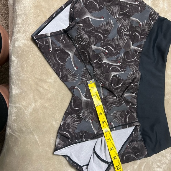 Oiselle long roga shorts - Picture 2 of 4